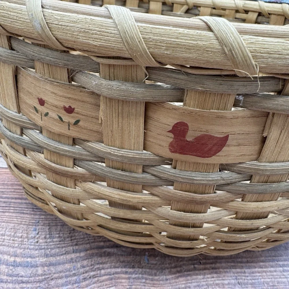 Vtg Country Woven Wicker Flat Weave Basket Handmade Farmhouse Handle Duck‎ Tulip